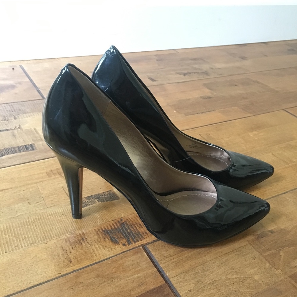 BCBG black pumps